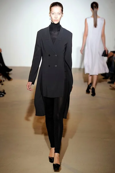 Look 19